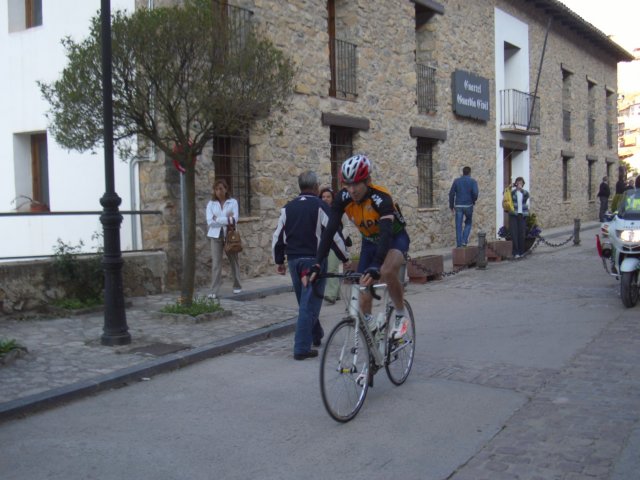 cicloturistadesierradegudar2008041.jpg